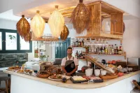 Sandaya Luxury Suites - bar
