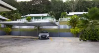 Surfers Beach Self Catering Chalets - parking