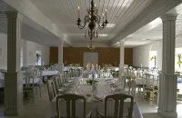 Ängavallen Hotels in Höllviken