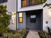 Modern Designer Stay Bright, Chic & Spacious