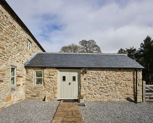 Host & Stay - Cote Hotels in Healey