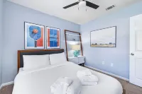 Private Pickleball/Basketball Court - Movie Room - Hot Tub