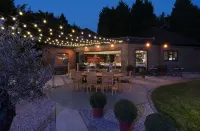 Stay at-FL Hotels in Colgate