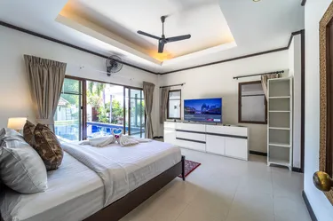 รูปภาพของพูลวิลล่า 3 ห้องนอนบนทำเลทอง บียูบี