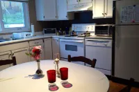 Jenny's Guest House Hotel di Yellowknife