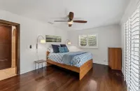 Jupiter waterfront - dock and new  jacuzzi spa , 3 b 2 b fits 30 “ boat Hotel a Jupiter