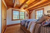 Stunning 3 Br Timber Frame Ski Retreat on 6 Acres