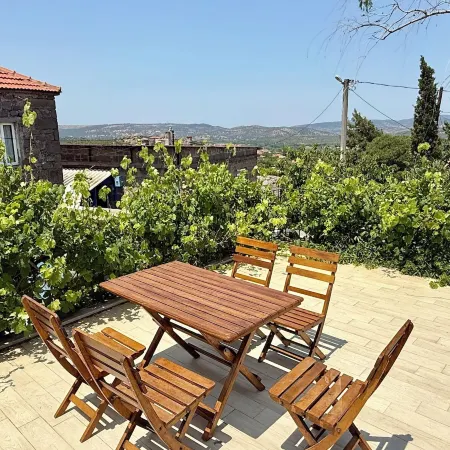 Assos Mia Konaklama ve Restaurant
