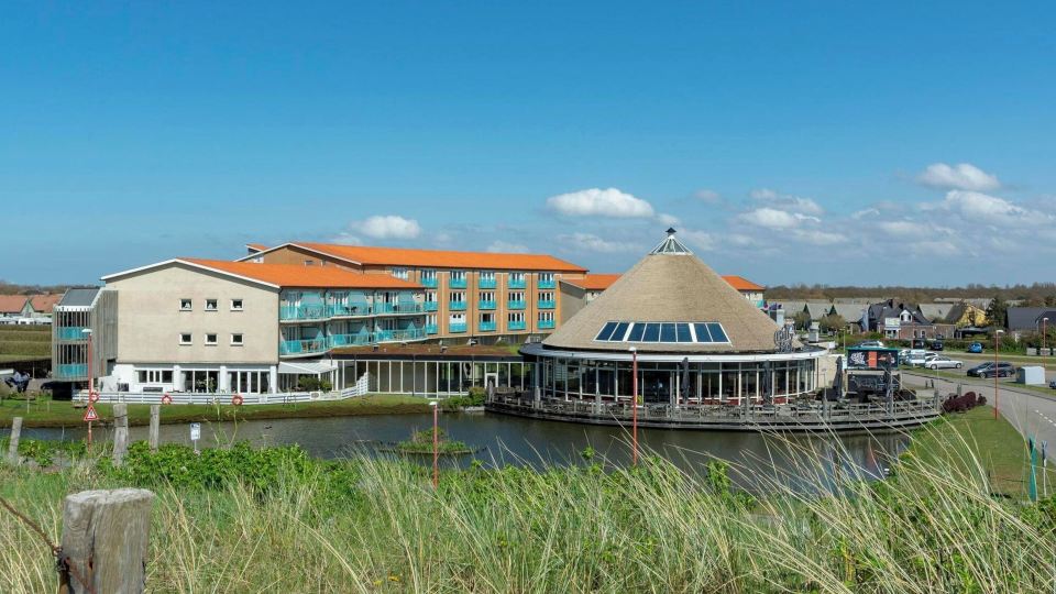 Apartment by the Dunes Near the Sea