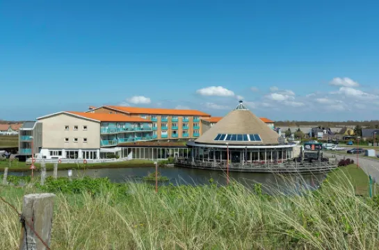 Apartment by the Dunes Near the Sea