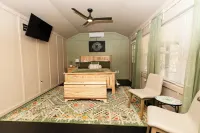 Cozy cabin in welcoming Belton with WiFi, AC