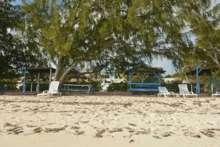 Exuma Point - Swimming Pigs Resort Bougainvillea (Pink) Sunset Villa 1