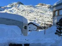 Flat Deer holiday for winter-summer sports Hotels in Bregaglia
