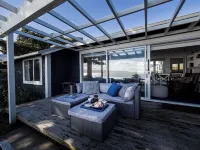 Bach251 absolute beachfront