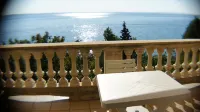 A P A R T M E N T - 7 7 Private beach & swimming pool Hotel a Starigrad