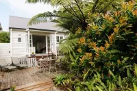 Delightful elevated sunny S/C Studio Hotels in Whangamata