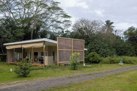 Your Home Away from Home Отели в г. Такитуму Дистрикт