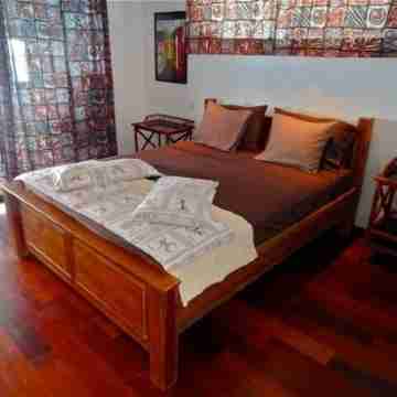 Over Water Hideaway in Bora Bora! Marlon's World Famous Over Water Hideaway!! Rooms