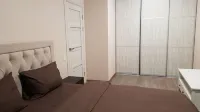 Level 23 - Sky View Apartment Hotel dekat Kyiv National University of Trade and Economics