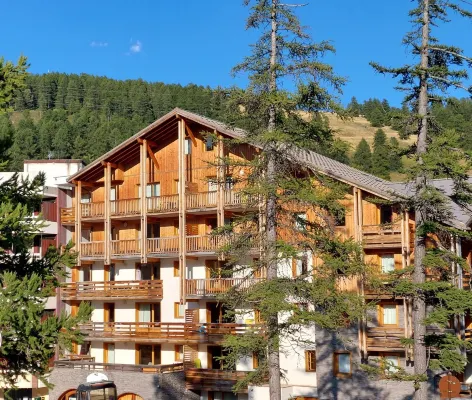 Nice Apartment T3 - 5 people Hotels in Vars