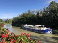 The P'tit Relais du Canal Hotels in Trebes