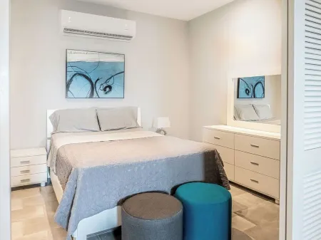 At The Center of it All, Casa Terra Porto #1 Отели рядом с достопримечательностью «Собор Святого Иоанна (Собор Сан-Хуан)»