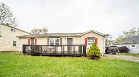 Family-Friendly Beach Getaway by Lake Erie, Beaches with King Bed