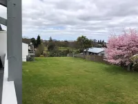 Comfortable, attractive Greens Landing Apartment