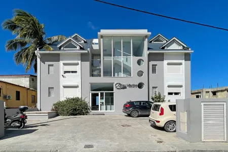 Grand Case Bleu Marine Sea Side Отели в г. Горанд-Кейс