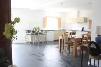 New house near Aveiro Hotels in Covoes