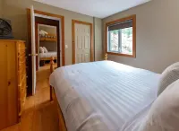Gr8 @ 8! - private hot tub, ski in, 3 bdrm, bbq Hotels near Fernie Alpine Resort