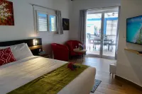 Vacation Rental in Turks & Caicos, a Short Walk to Long Bay Beach