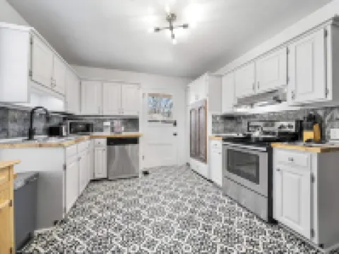 Remodeled Historical Home in Downtown Warm Springs Hotels in Meriwether County