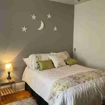 Old Quebec's historic district. 1-bedroom apartment, sleeps 4 Rooms