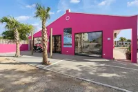 Charming apartment with AC in living, garden and walking distance to the ocean! - 2 Sao