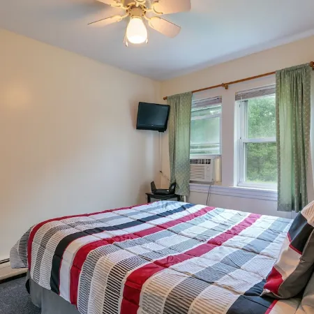 Clean&Cozy 1BR Apt5 w/Full Kitchen & Bathroom
