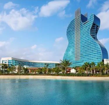 A single family home near beaches, Miami Dolphins Stadium & shopping outlets. 마이애미가든 호텔