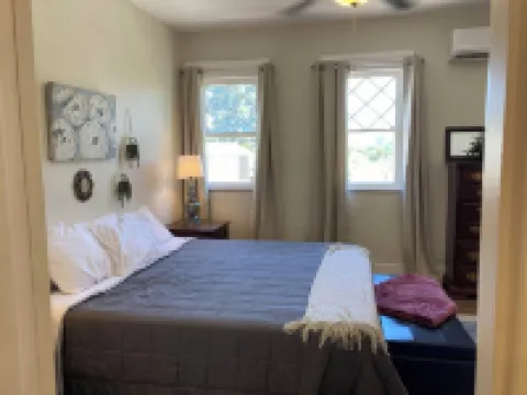 Unit 2 - Silver - Pinal Creek East - wifi - king bed Hoteles en Globe