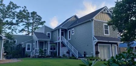 Edgewater "The Landing" Coastal 3 bedroom Duplex. Private beach, Relax and enjoy