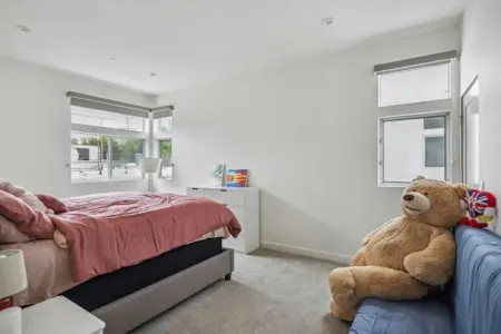 Close to Hollywood and Getty with a Panorama Deck