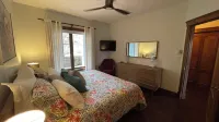 One bedroom condo fully equipped with Fireplace