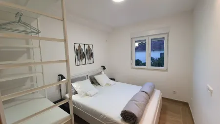 New!!! Lux apartmrnt 10min from beach. spacious, quiet, clean