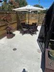 Family Home close to town. wifi-linen included