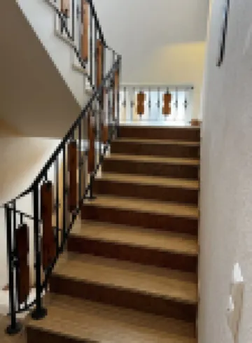 Hut with a view of the Dachstein and direct access to the ski and cross-country slopes.