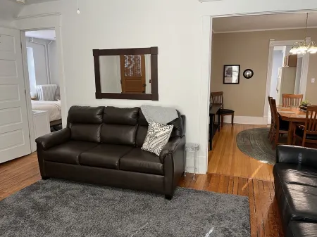 Forest Ave Historic Rutledge home 8 beds close to everything in the metro. Отели рядом с достопримечательностью «Hoyt Sherman Place»