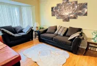 Spacious 5-bedroom house with pool table near UofM Hotels in Pittsfield Charter Township