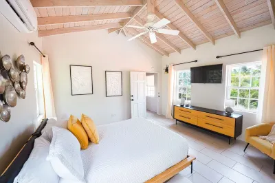 PRIVATE VILLA JACUZZI/POOL/BEACH NEAR: FOR FAMILY OR GROUP/ FREE WELCOME DRINK