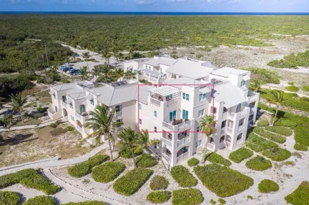 Spectacular 3 Bedroom Beachfront Condo