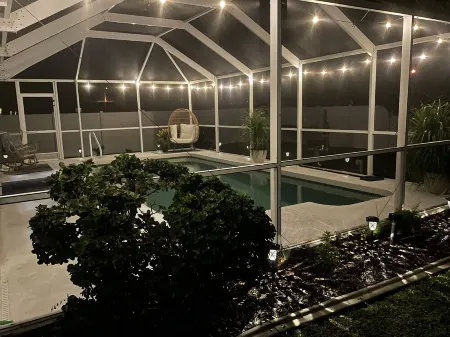 NEW! The Turtle Nest - Heated Pool & White Sand Beach Fire Pit Area Отели рядом с достопримечательностью «Кидстар Парк»