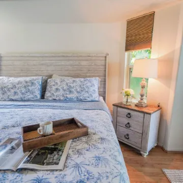 Coastal Getaway with game room pool hot tub & inlaw suite in heart of Sebastian